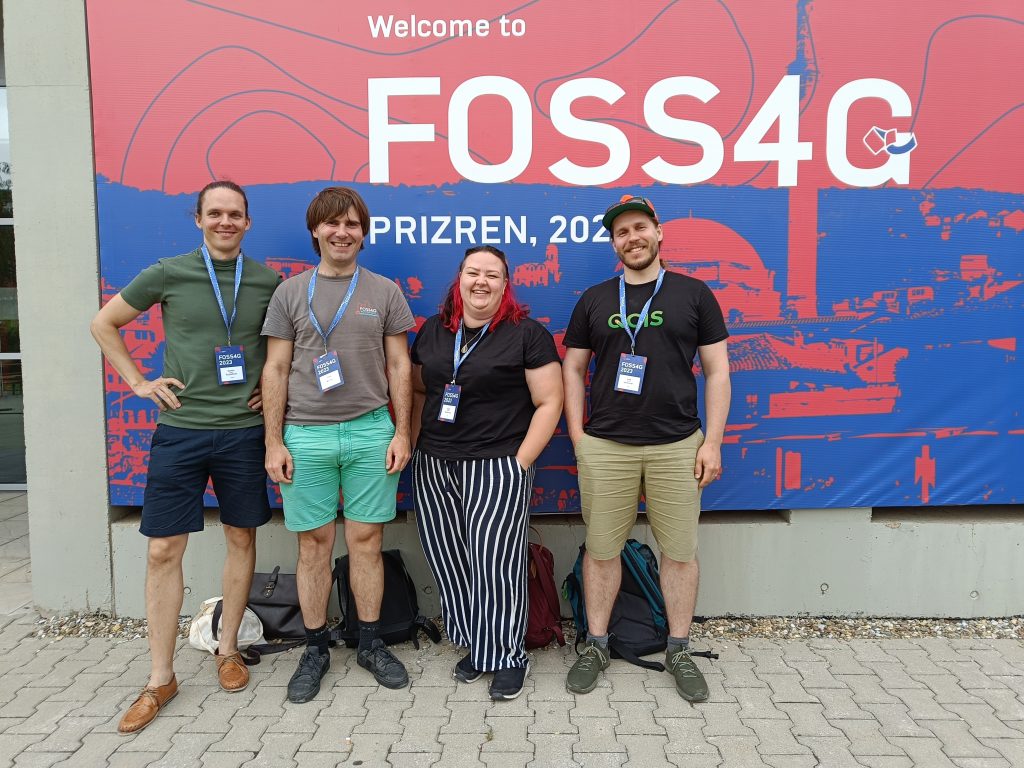 Happy Gispo people in FOSS4G!